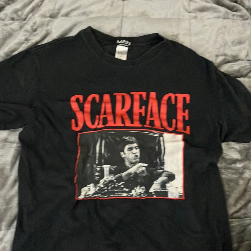 Black graphic tee Scarface